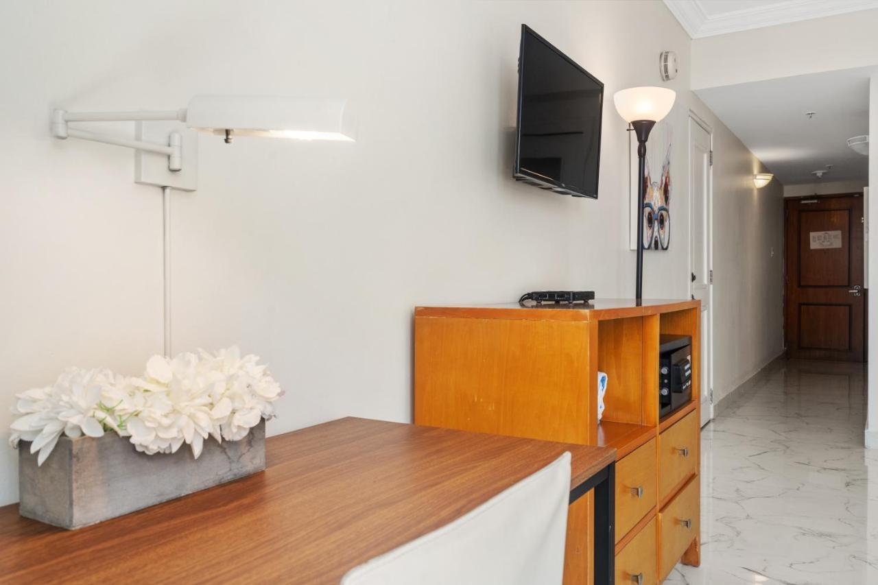 Biarritz Studio - Beautiful Ocean View Studio Apartment ซานฮวน ภายนอก รูปภาพ